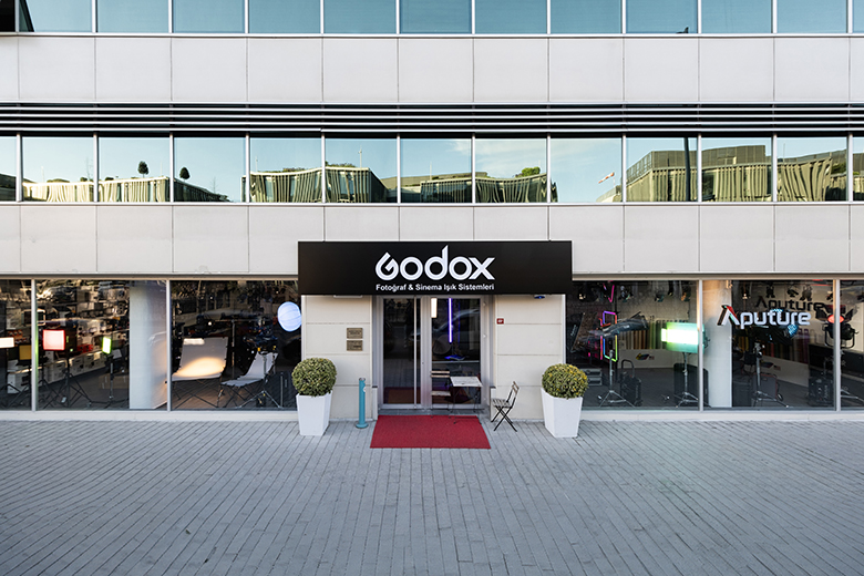 GODOX - KARAKÖY